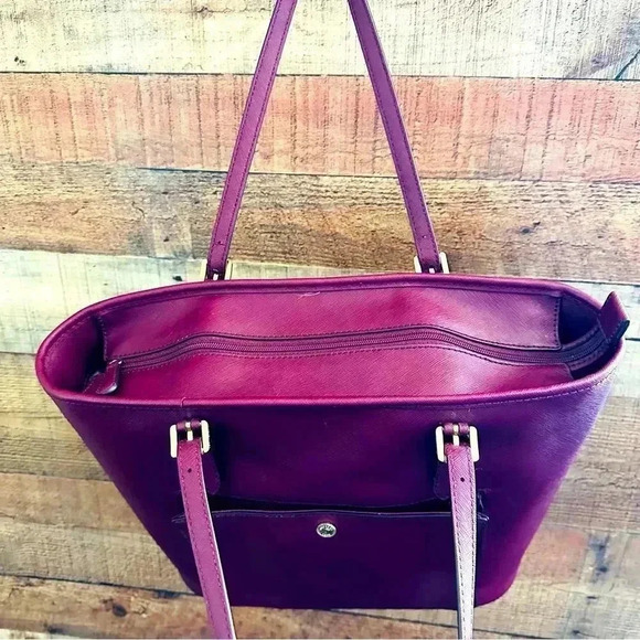 Micheal Kors Plum Jet Set Saffiano Leather Tote - Picture 8 of 16